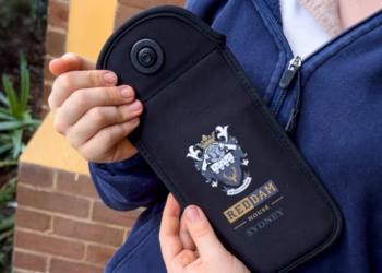 Reddam House Sydney Adopts Screenfree Phone Pouches